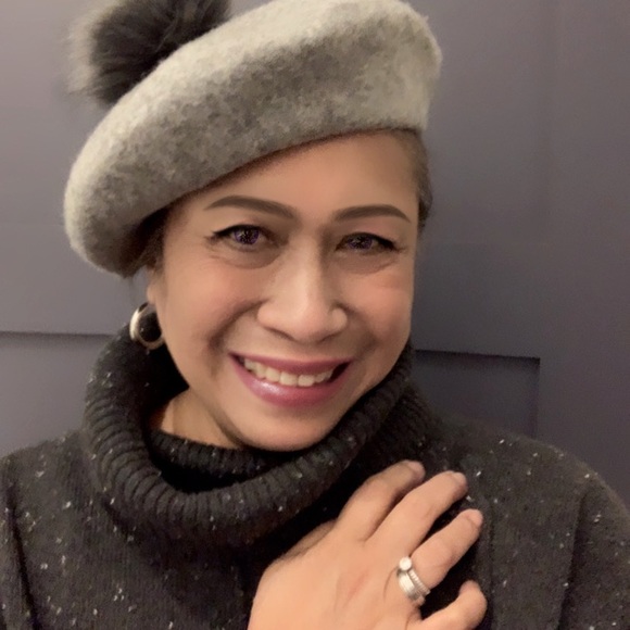 Meet your Posher, Marolina - Picture 1 of 1